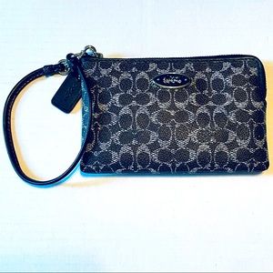 Coach L-Zip Wristlet